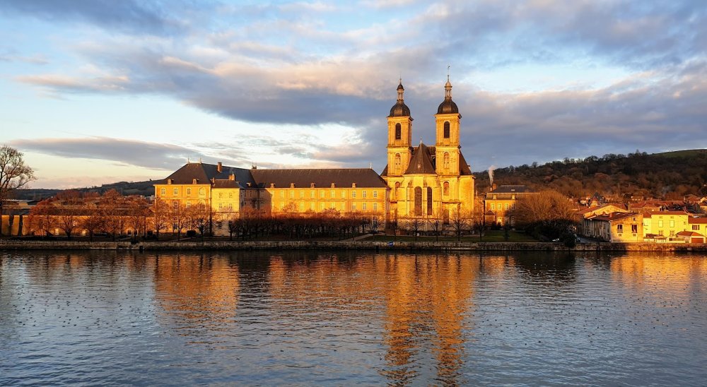 slideshow image