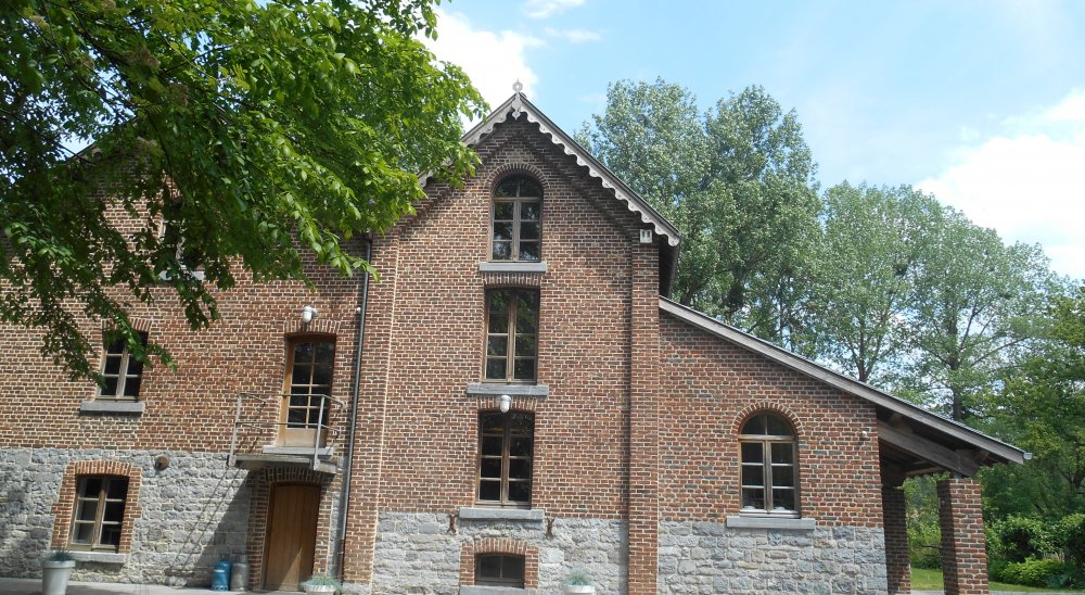 slideshow image